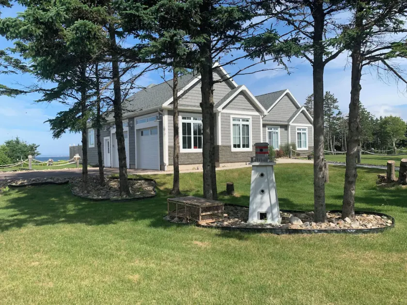 Waterfront Luxury Beach House, Private Beach on South Shore, open all year - Image 1