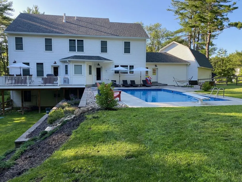 Luxury Country Setting - 4 miles to Downtown !  - Image 1