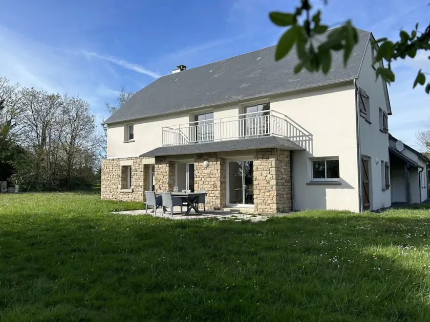 Grande maison près plage Carolles, 5 chambres, jardin, parking, wifi gratuit – 10 pers. - FR-1-361-537 - Image 1