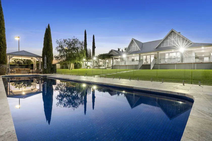 River Hamptons - Image 1