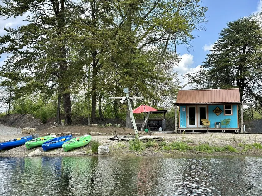 STRAND STIL LAKESIDE MINI COTTAGE - Image 1