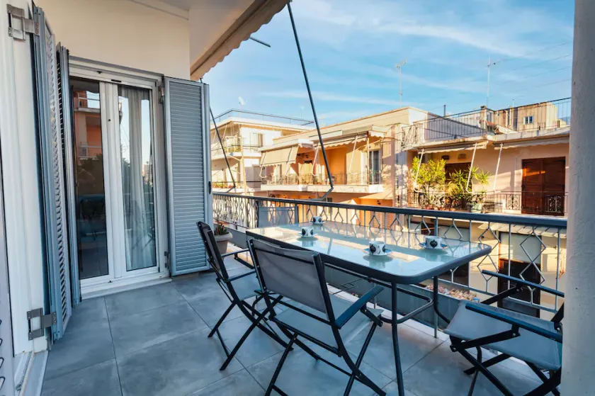 Upscale Modern Escape in the Historic Center - Image 1