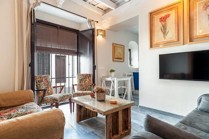 Appartement moderne très bien situé avec Wi-Fi, climatisation et terrasse - Image 1