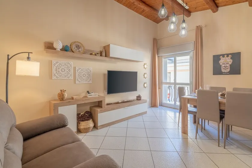 Ferienwohnung 'Le Tre Pigne' mit Balkon, WLAN und Klimaanlage - Image 1