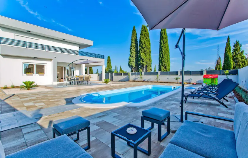 Beautiful Home In Bogomolje - Image 1