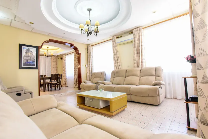 Deluxe Villa In Mombasa-A Coastal Luxury Paradise - Image 1