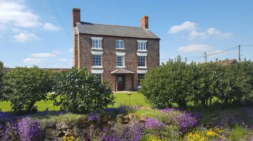 17th Century Shropshire Farmhouse - XB Room - Image 1