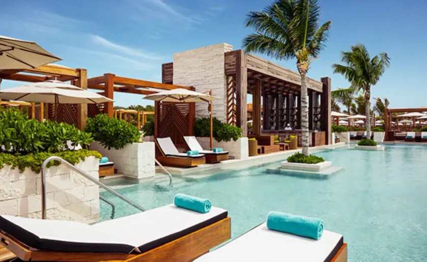 Una camera da letto Grand Luxxe a Riviera Maya - Image 1