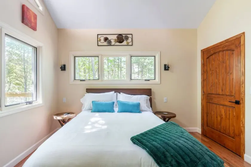 Maple Treehouse Cabin - Rustic Luxury Near Asheville - Image 1