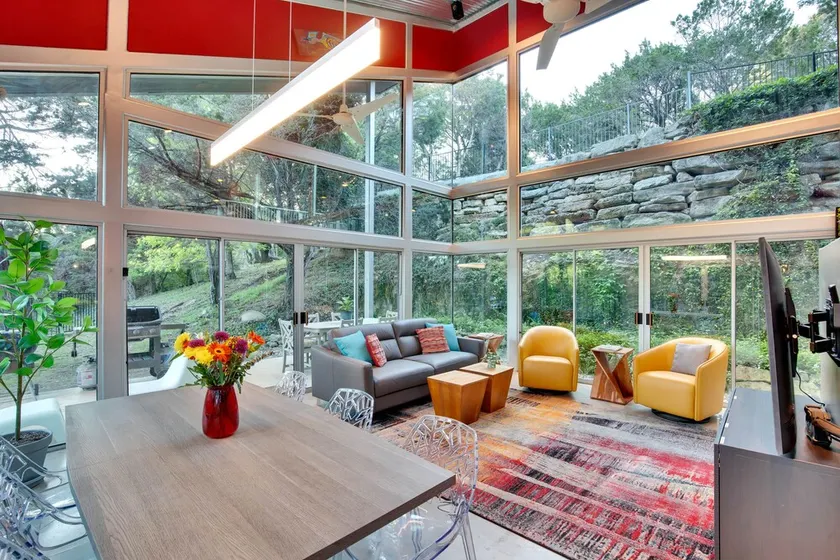 Austin Glass House-As Seen on TV and Two Movies - Image 1