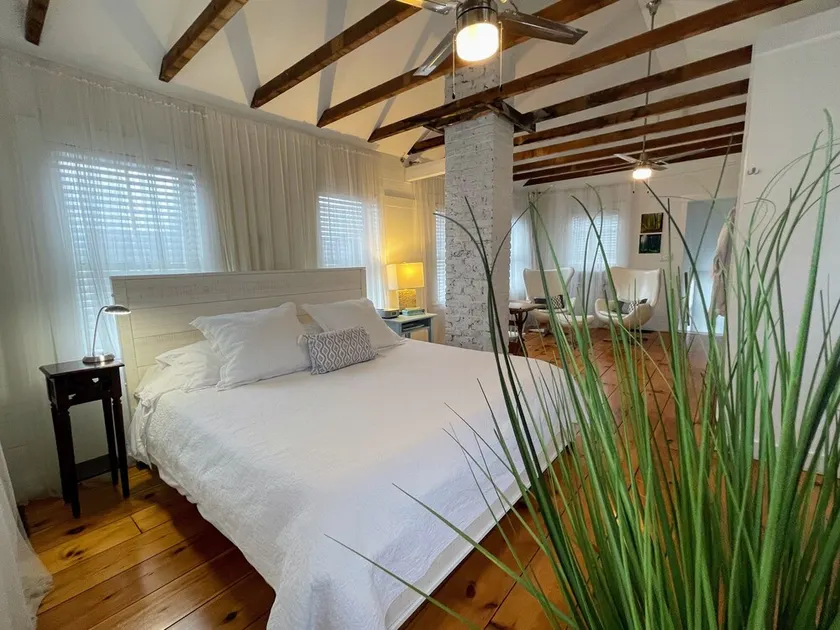 Magical Little Home in Historic District • Parking  • Rustic Luxury  • Outdoor.. - Image 1