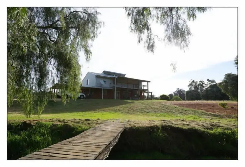 Ferguson Valley Retreat - Image 1
