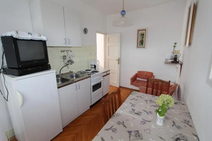 Apartments Kamen - Image 1