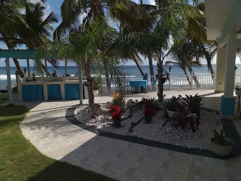 New beach front property - Image 1