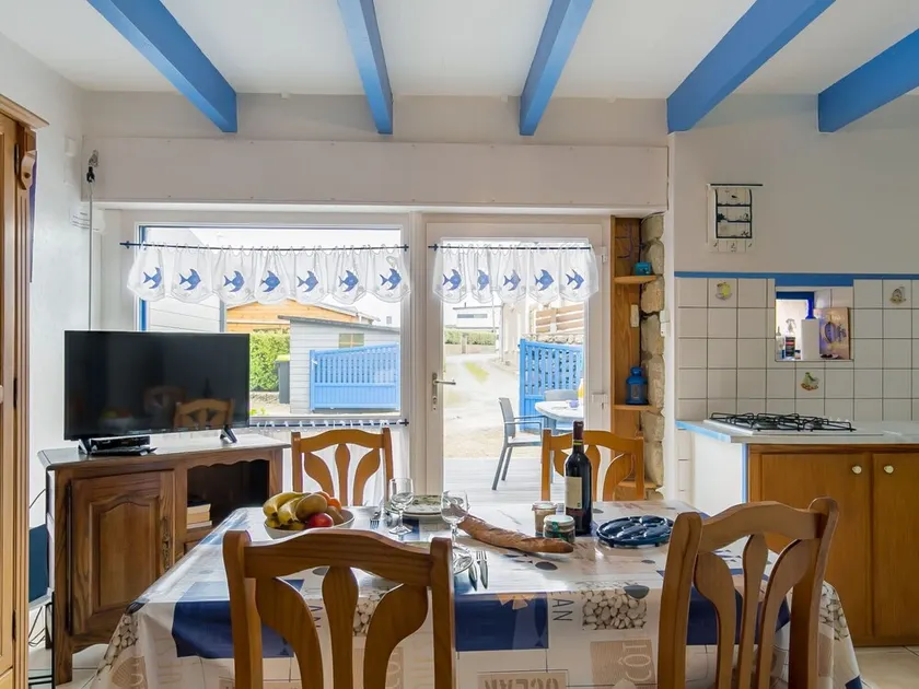 Smuk privat feriebolig for 2 personer med TV og terrasse - Image 1