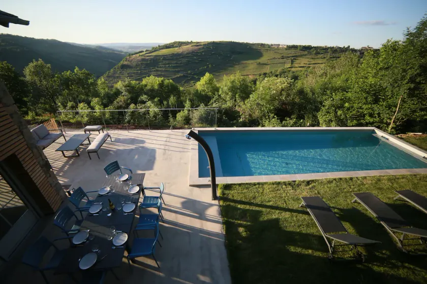 House with swimming pool and breathtaking view - Image 1