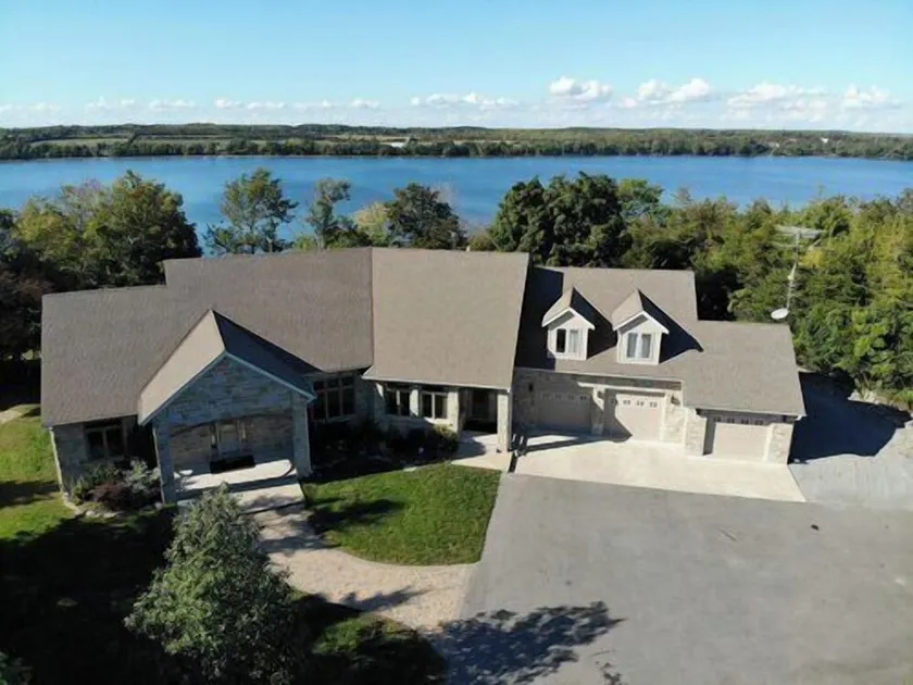 6 Acre Retreat | Consecon | 8 Bedrooms | Waterfront - Image 1