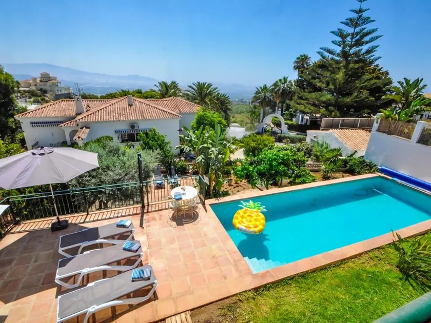 Cosy holiday home with private pool in Salobreña - Image 1