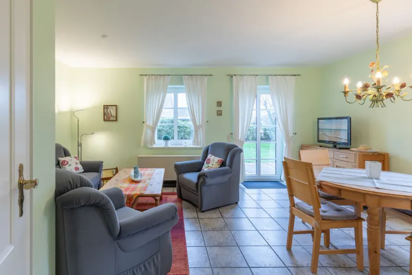 Ferienwohnung Seeschwalbe auf Nordstrand für bis zu 6 Personen - Image 1