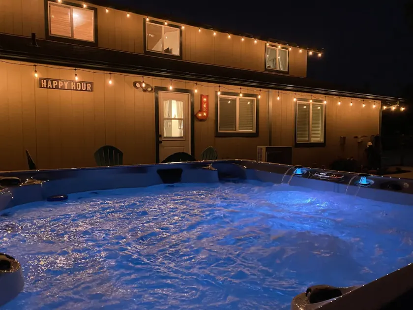 ▼・ᴥ・▼ Cute Pet friendly Barn near Yosemite with a Spa - Image 1