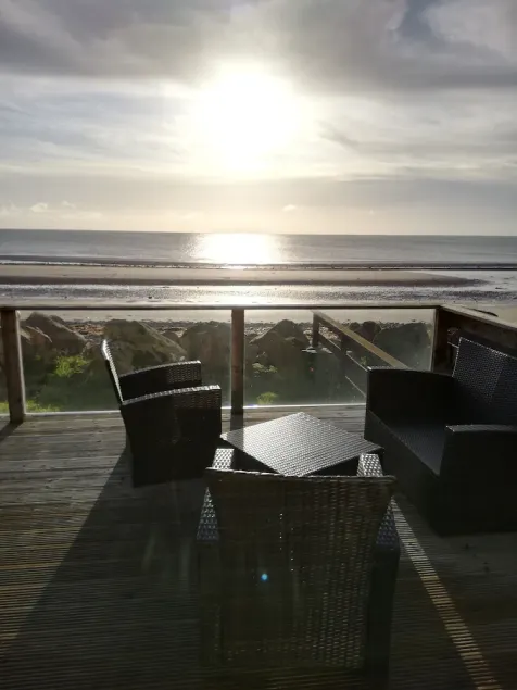2 Bedroom Lodge, Beach Location, Fabulous Views - Image 1
