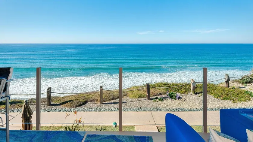 Stunning Ocean Views  - from the minute you walk in the front door. - Image 1