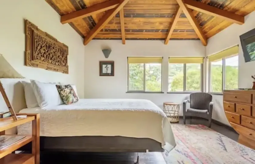 Escape to your private oasis - Image 1