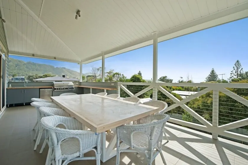 Apollo Bay Oceanview Mountain Retreat, Pet Friendly, EV station, Fireplace - Image 1