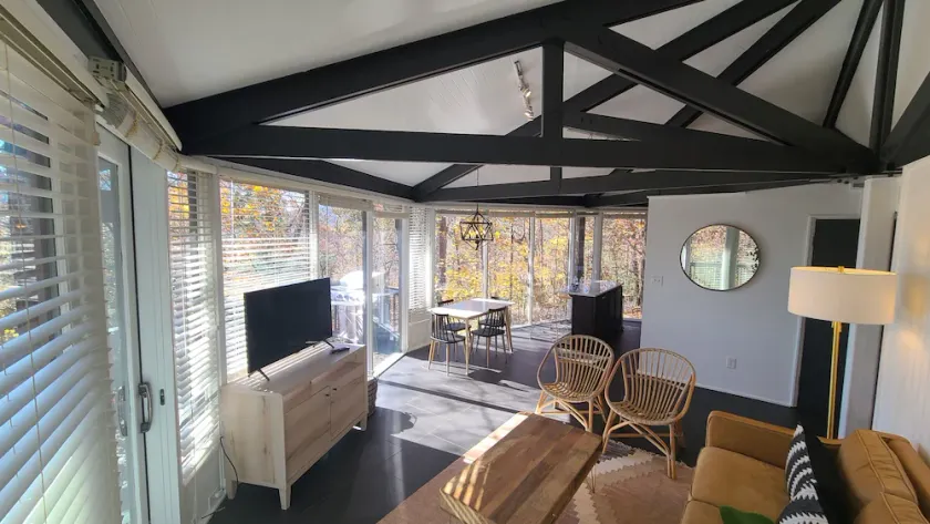 Treetopper. The Perfect Mountain Retreat. Feels like you are in the trees! - Image 1