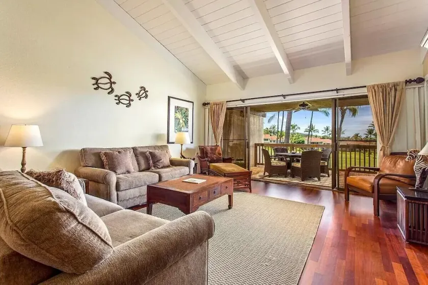 Spacious Executive Retreat in Paradise + 3 mins from Turtle Beach! - Image 1