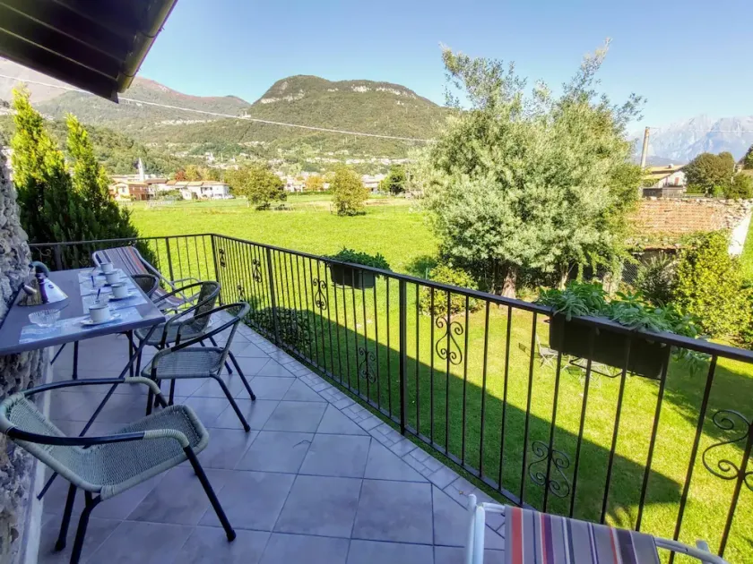 Bonito apartamento para 4 personas con WIFI, TV, balcón, mascotas permitida y vista panorámica - Image 1