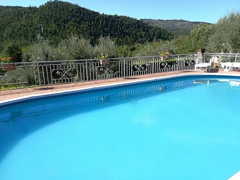 Casa Binetta A: A characteristic and welcoming two-story independent house situated in the heart of the Tuscan countryside. - Image 1