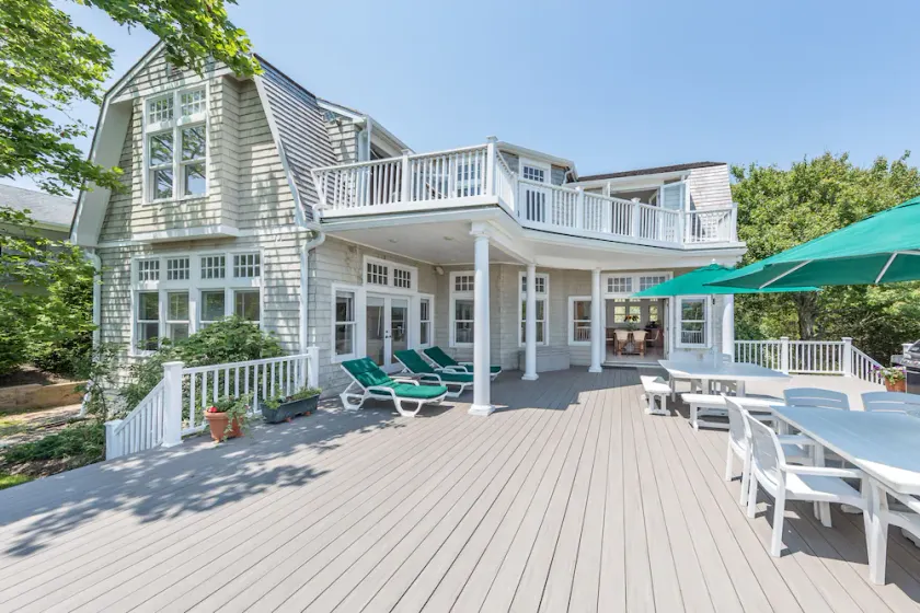 Oceanfront Amagansett Gem - Image 1