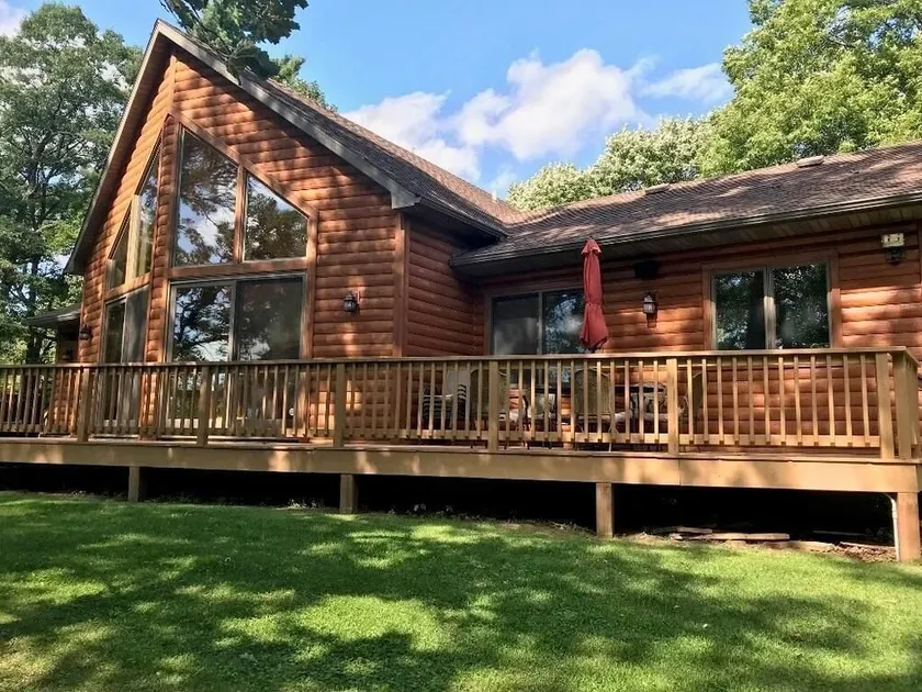 Gemütliches Zedern-Chalet mit Blick auf den Gelben See mit 12 Betten <2 Stunden von den Städten - Image 1