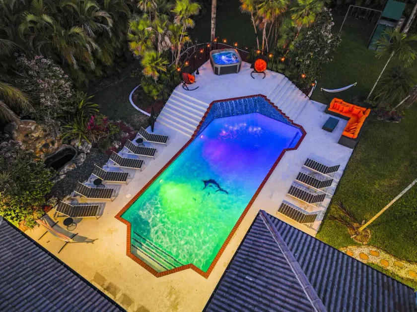 7000sf  Mansion Pool|Theater|Gameroom - Image 1