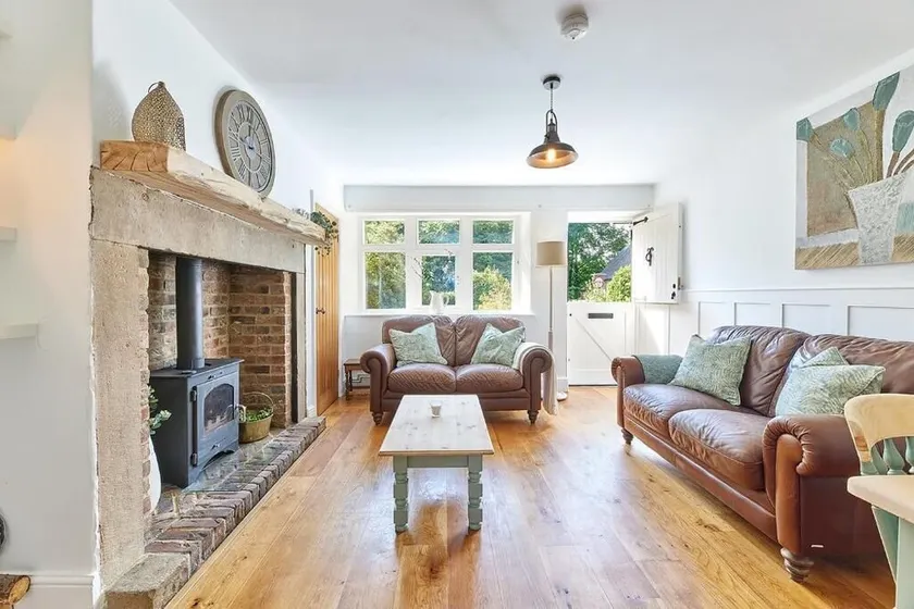 Host & Stay - Waterleap Cottage - Image 1