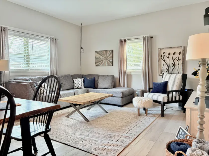 M1 - Pet-Friendly Family Home w/ Game Room Near Lake Michigan - Image 1