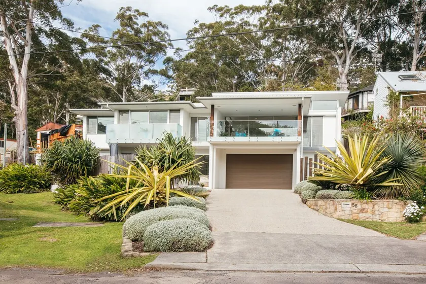 Drift Luxury Beach House 200m from Avoca Beach - Image 1