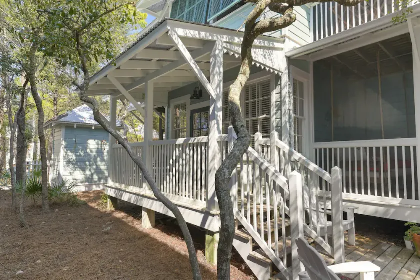 Guest Home W/King in Seaside, FL 3 Min Walk to Beach, + 2 Adult Bikes! - Image 1
