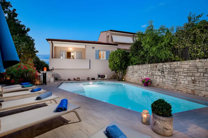 Adatto alle famiglie, posizione tranquilla, giardino con grill, aria condizionata - Image 1