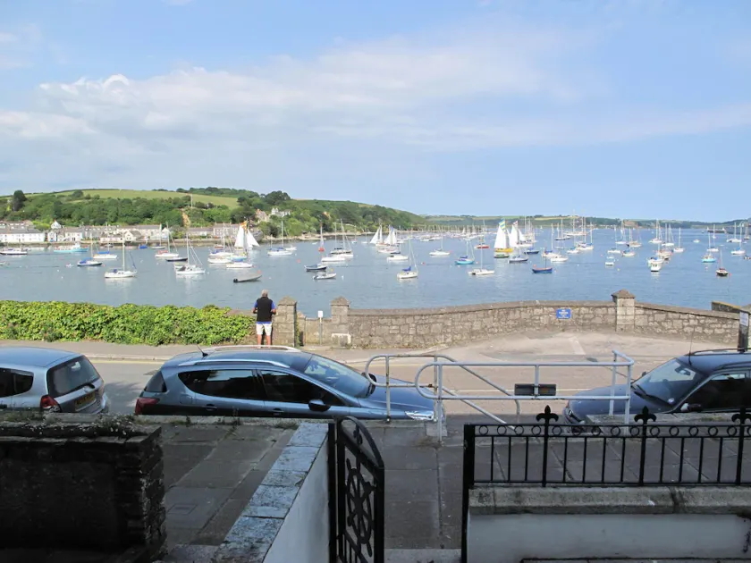 THE WHEEL,Harbour view apartment for two -  private front entrance and patio - Image 1