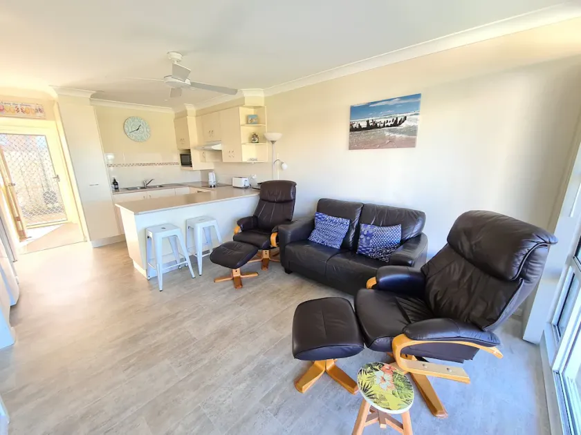 CJ's Seaside Getaway - UNIT 3 - Image 1