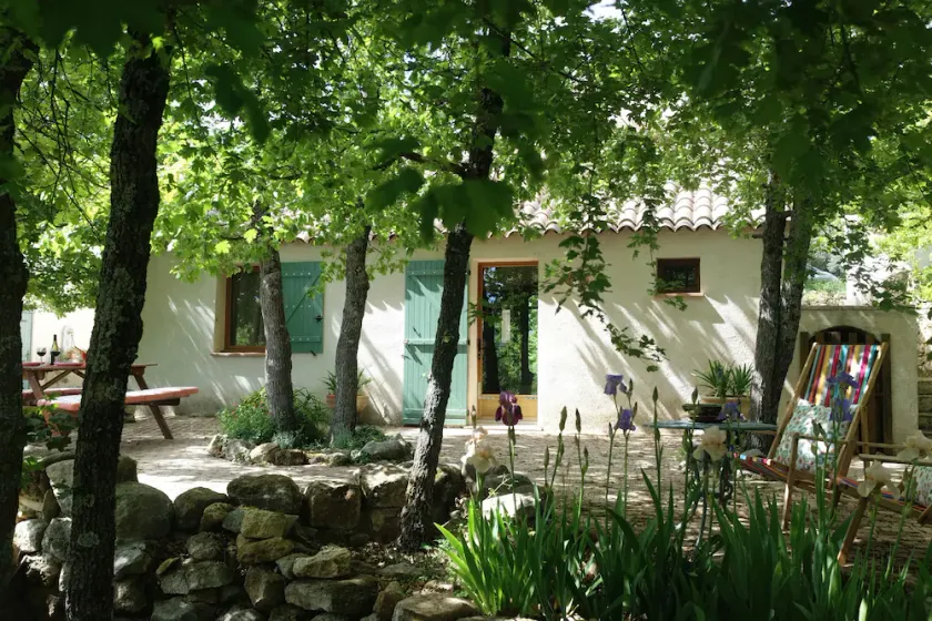 Schönes Ferienhaus im Luberon Regional Park - Image 1