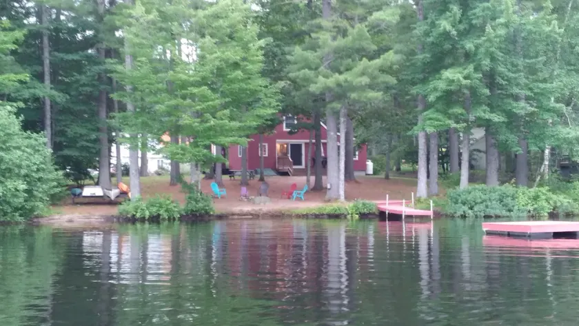 WATERFRONT DOG FRIENDLY 3 BR 2 BATH YEAR ROUND HOME - Image 1