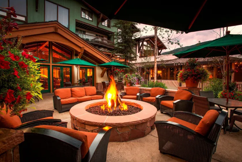 Mountain Room near the Gondola + On Site Pool - Image 1