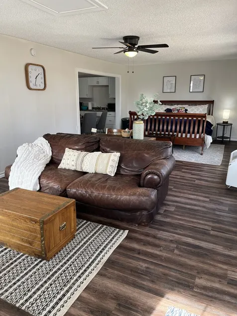 Stay with US at \"The Airstream\"- located at Lubbock RV Park, 1 mi from airport! - Image 1