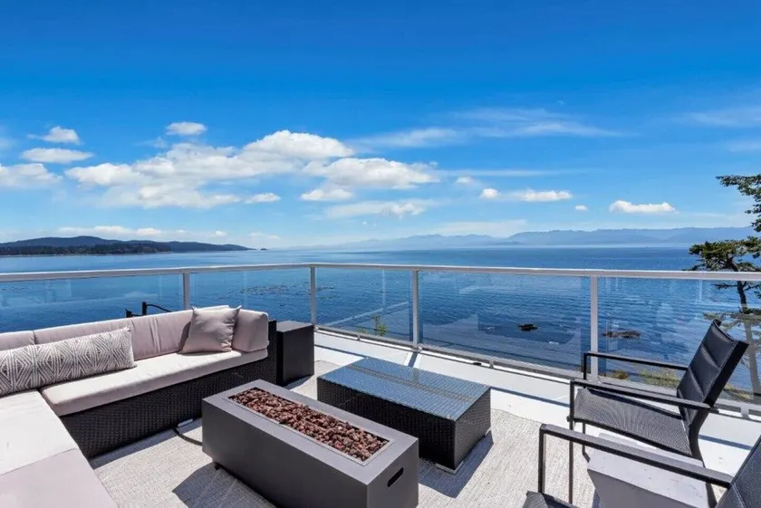 Seawood Oceanfront Suite: 2-Bed with Private Beach! - Image 1