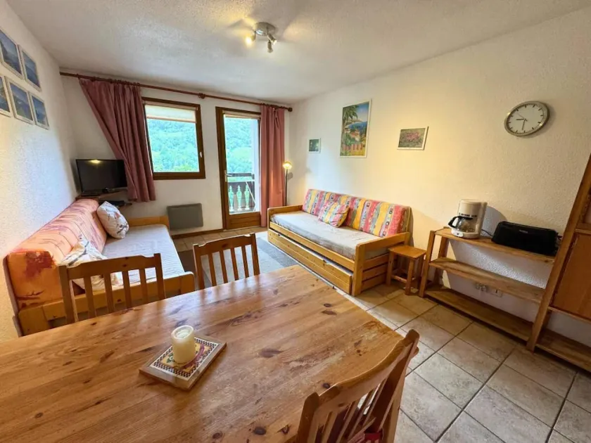 1er étage, vue pistes de ski, balcon, casier à ski, 33m², Saint Martin de Belleville - Image 1