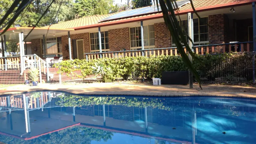 Boambee Retreat - 4 Bedroom Home with Pool near Beach sleeps 8 - Image 1