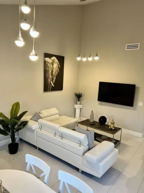 Relax in this Modern 2 Bedroom Home Close to Shopping and Highway - Image 1